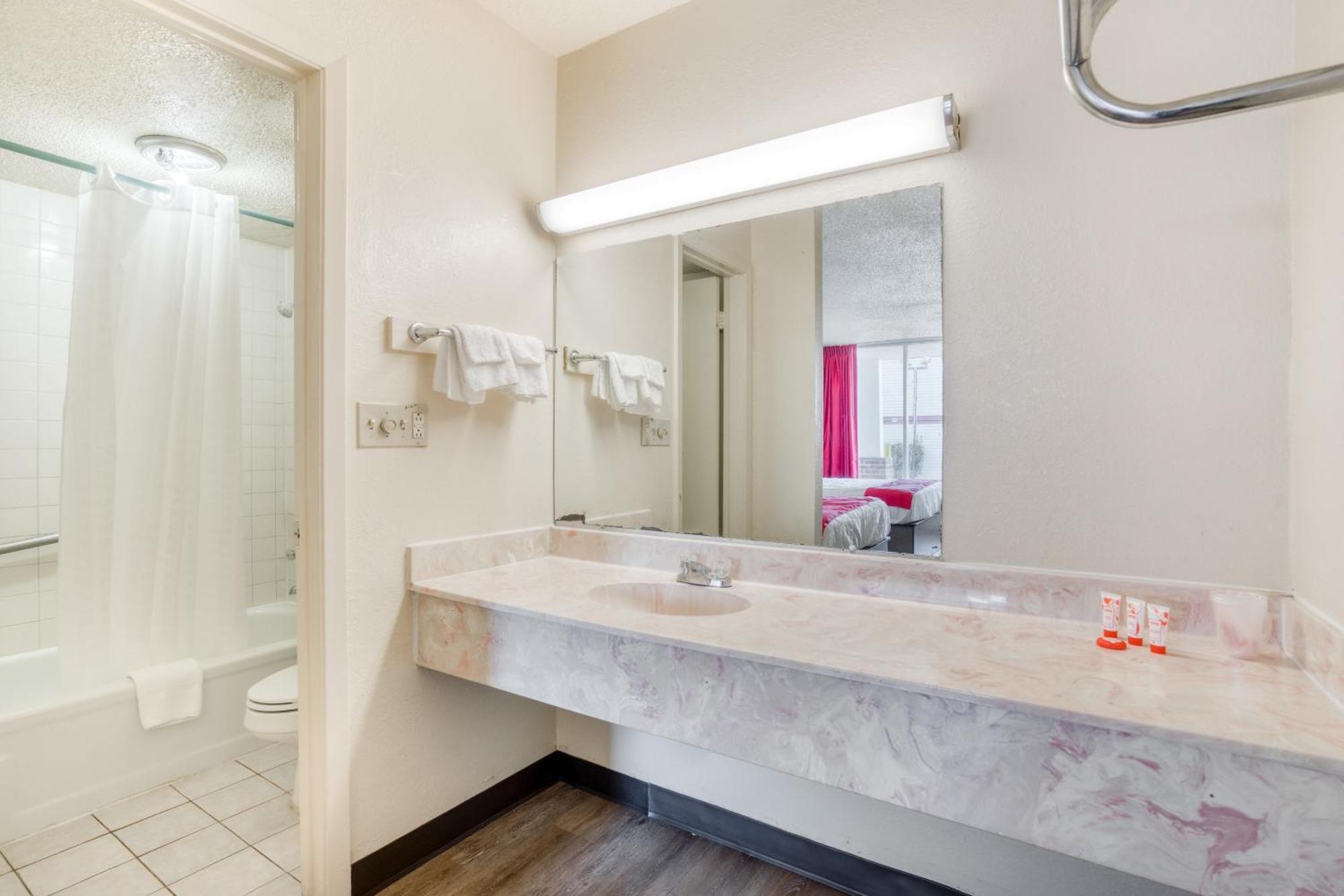 Oyo Hotel Waco University Area I-35 Dış mekan fotoğraf